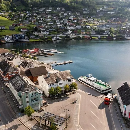 Ferienhaus Fun In The Fjords Of Norway! Free Sup, Kajakk & Kano Included In Boathouse Kvam (Hordaland)